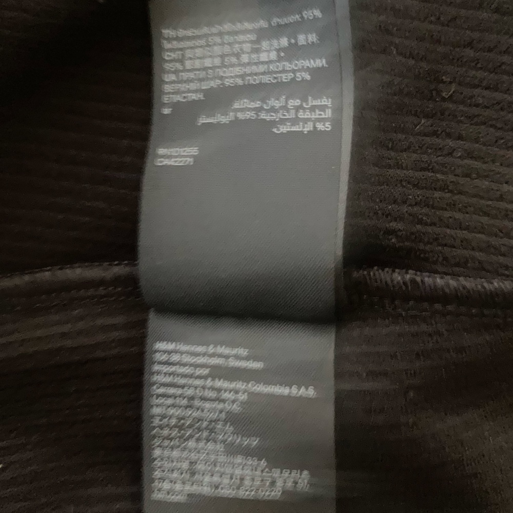 H&M Ribbed Front-Cinch Crop Top - Picture 7 of 7